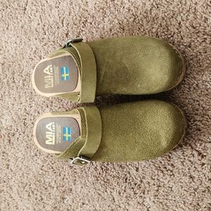 MIA Green clogs